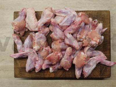 Skani vištienos sparneliai su salyvu Žingsnis 1