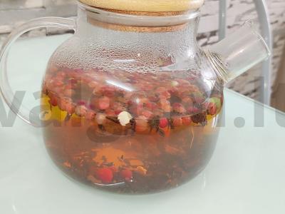 Spanguolių arbata pagrindine nuotrauka