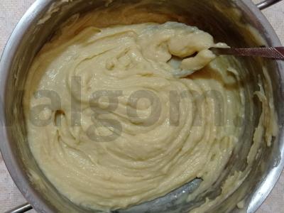 Švelnūs profitriai su grietinėlėmis ir medumi Žingsnis 3