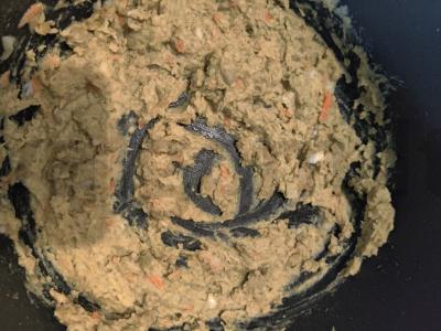 Žirnių humusas su česnaku ir citrinos sultimis Žingsnis 5