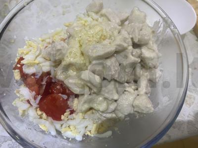 Šiltas salotas su vištienos krūtinėle ir sūriu Žingsnis 3