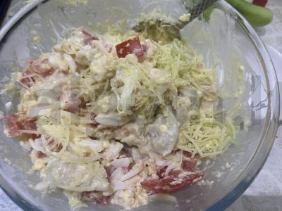 Šiltas salotas su vištienos krūtinėle ir sūriu Žingsnis 4