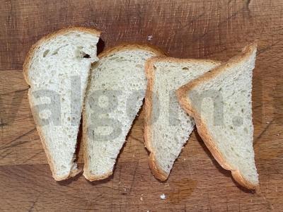 Tunas ir virtas kiaušinis ant tostų Žingsnis 2