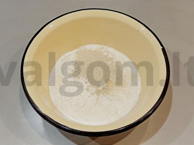 Raisinų pyragas „Zavitushka“ Žingsnis 1