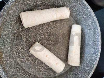 Rulėliai su dešra ir sūriu Žingsnis 3