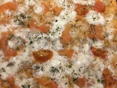 Pica su mocarela pagrindine nuotrauka