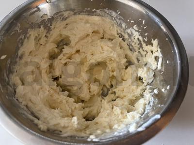 Kremas tortams iš varškės sūrio ir sviesto Žingsnis 3