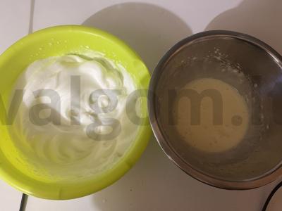 Purūs biskvitas, kuris tinka bet kokio torto gaminimui Žingsnis 2