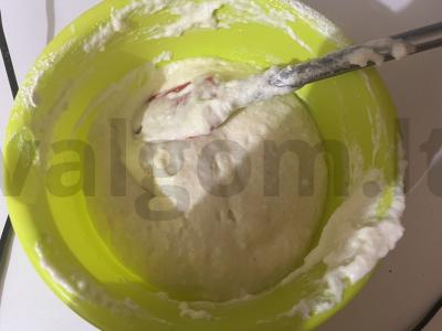 Purūs biskvitas, kuris tinka bet kokio torto gaminimui Žingsnis 5