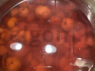 Obuolių, juodųjų serbentų ir kviečių kompotas Žingsnis 2