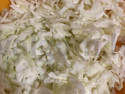 Salotos su kopūstais ir kukurūzais Žingsnis 1