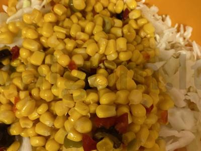 Salotos su kopūstais ir kukurūzais Žingsnis 2