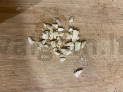 Salotos su kopūstais ir kukurūzais Žingsnis 3