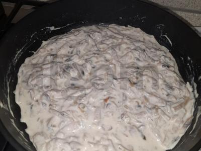 Kalakutienos krūtinėlė su grybais grietinėlės padaže su bulvių koše Žingsnis 8