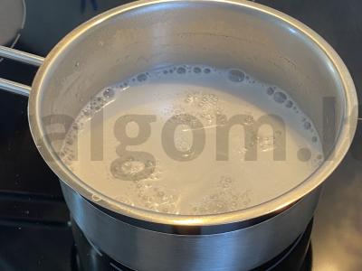 Kreminė avižinė košė su chia sėklomis Žingsnis 1