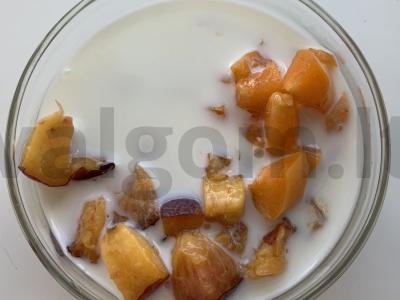 Avižinė košė su abrikosu ir persiku ant grietinėlės Žingsnis 4