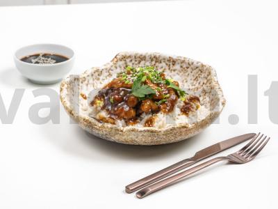 Kiauliena kinų stiliumi pagrindine nuotrauka