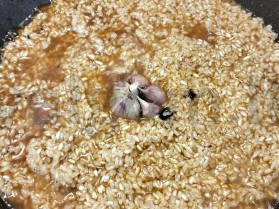 Jautienos plovas su česnaku ir žolelėmis Žingsnis 5