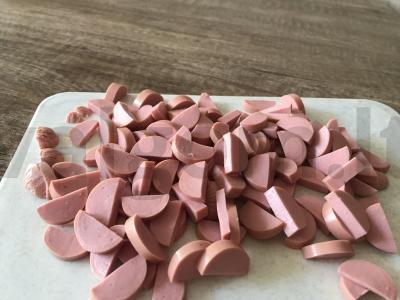 Greita makaronų patiekalas su keptu svogūnu ir dešrelėmis Žingsnis 2