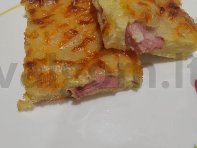 Sūrio užkandis su dešrelėmis pagrindine nuotrauka