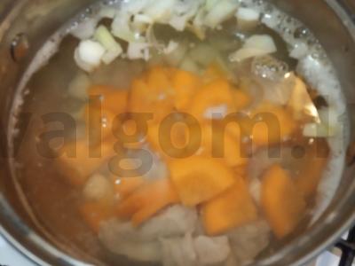 Moliūgų sriuba-pyragas su cukinija Žingsnis 2