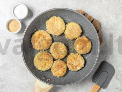 Cukinijos, keptos džiūvėsėlių ir sezamo panirtoje Žingsnis 2