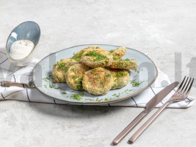 Cukinijos, keptos džiūvėsėlių ir sezamo panirtoje pagrindine nuotrauka