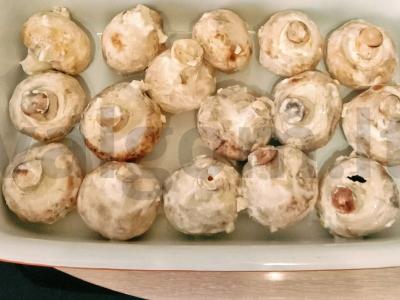 Vištienos šlaunelės su pievagrybiais Žingsnis 3