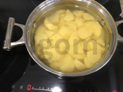 Kabar dinų „Dėlen“ хычины su bulvėmis ir sūriu Žingsnis 2