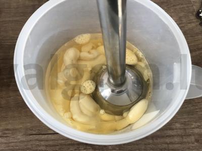 Skanus majonezas su augaliniu aliejumi ir grietine Žingsnis 2