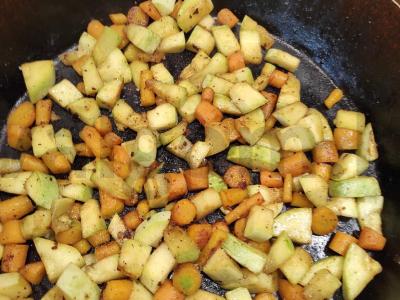 Kibinai su kiauliena, grybais ir adžika Žingsnis 3