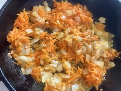 Aromatinga sultinys „Malonus“ su žąsies mėsa Žingsnis 3