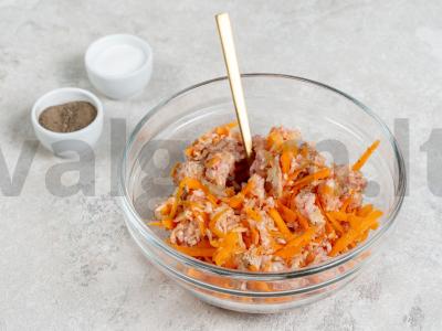 Pekino kopūstų su faršu ir ryžiais Žingsnis 1