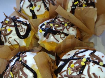 Apelsinų keksiukai su mandarinų sultimis pagrindine nuotrauka