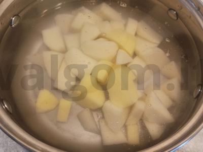 Žiedinių kopūstų sriuba Žingsnis 2