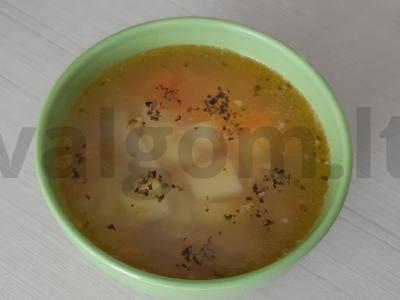 Sriuba su makaronais ir jautiena pagrindine nuotrauka