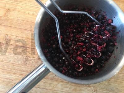 Namų zefyras su juodąja serbentu Žingsnis 1