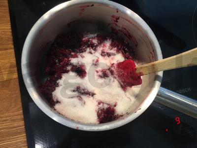 Namų zefyras su juodąja serbentu Žingsnis 2