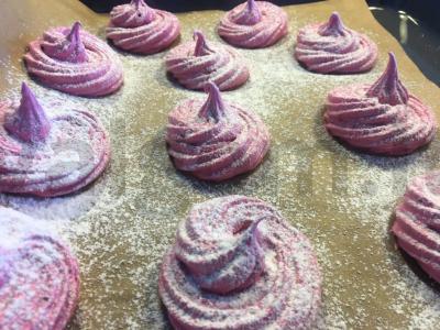 Namų zefyras su juodąja serbentu pagrindine nuotrauka