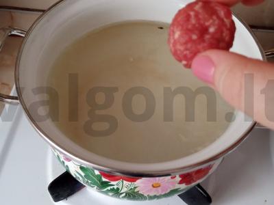 Sriuba su meatballs ir bulvėmis Žingsnis 3
