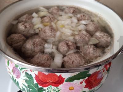 Sriuba su meatballs ir bulvėmis Žingsnis 6