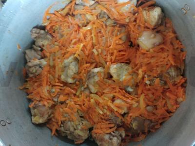 Plovas su mėsa ir daržovėmis Žingsnis 3