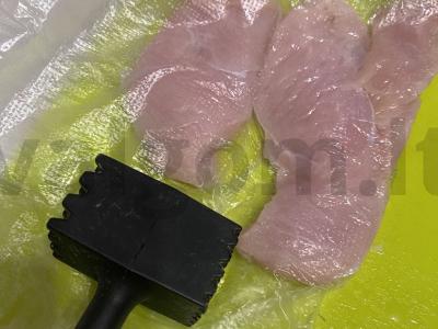 Vištienos kotletas hamburgeriui Žingsnis 2