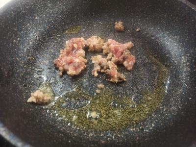 Makaronai su granatų sultimis Žingsnis 1