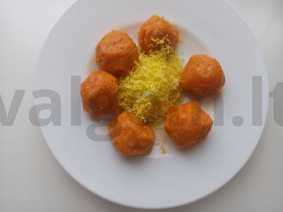 Namų saldainiai iš džiovintų abrikosų ir anakardžių riešutų su kokosų drožlėmis Žingsnis 2