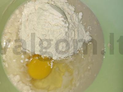 Namų užkandis iš dešrelių tešloje Žingsnis 2