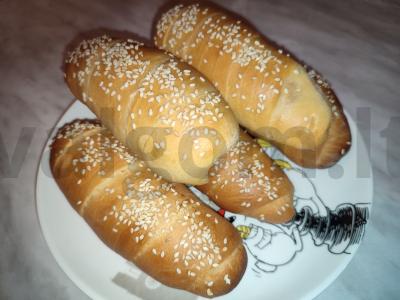 Namų užkandis iš dešrelių tešloje pagrindine nuotrauka