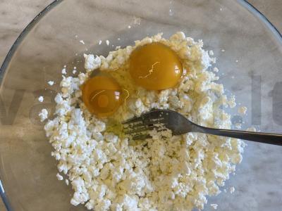 Varškėčiai iš liesos varškės Žingsnis 2