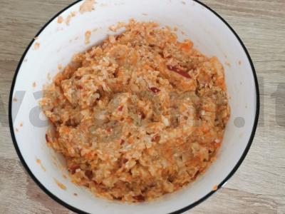 Obuolių-morkų keksiukai mikrobangų krosnelėje Žingsnis 2