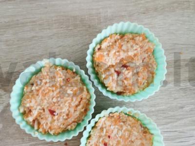 Obuolių-morkų keksiukai mikrobangų krosnelėje Žingsnis 3